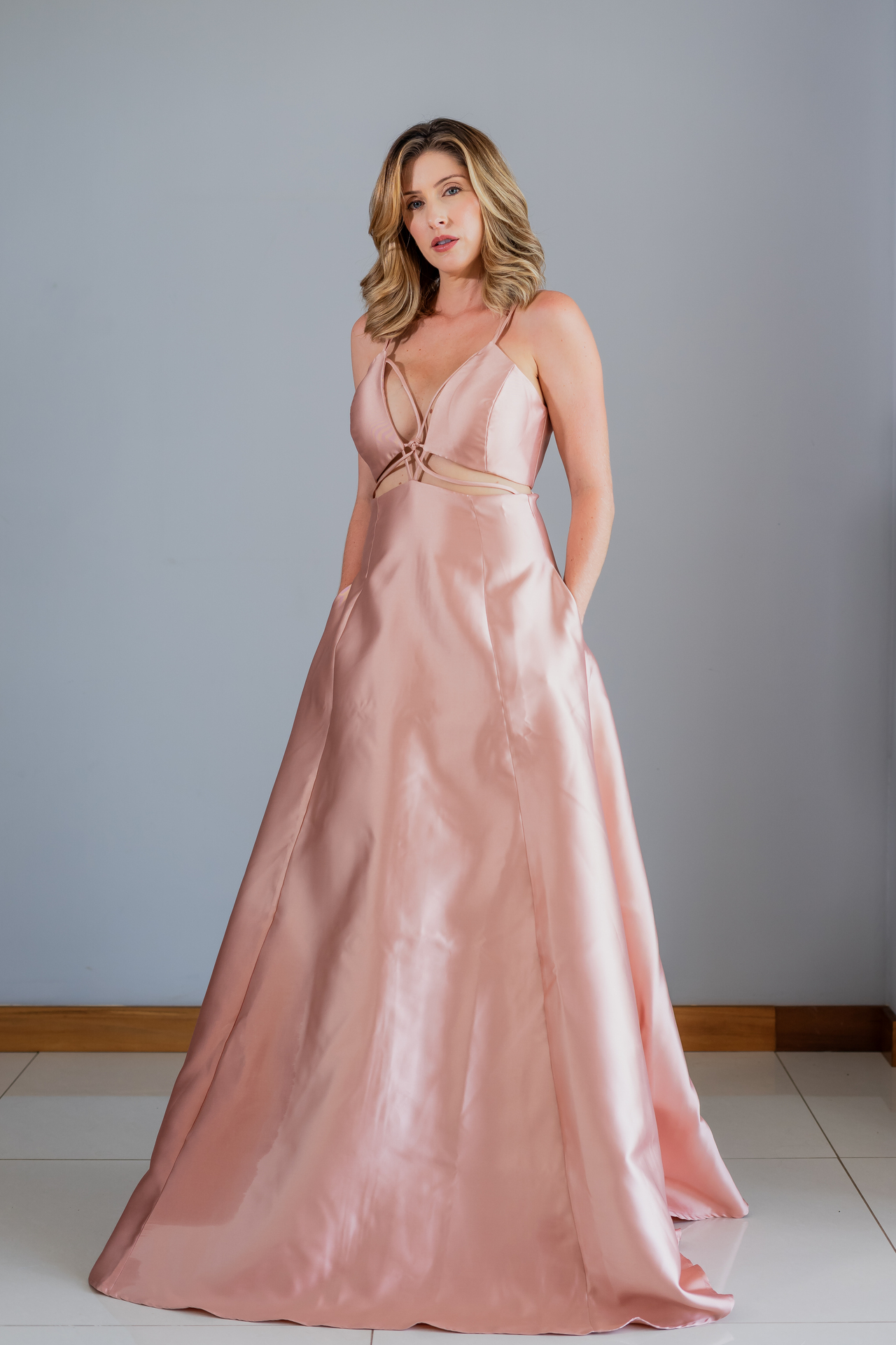 Vestido longo em zibeline com recortes