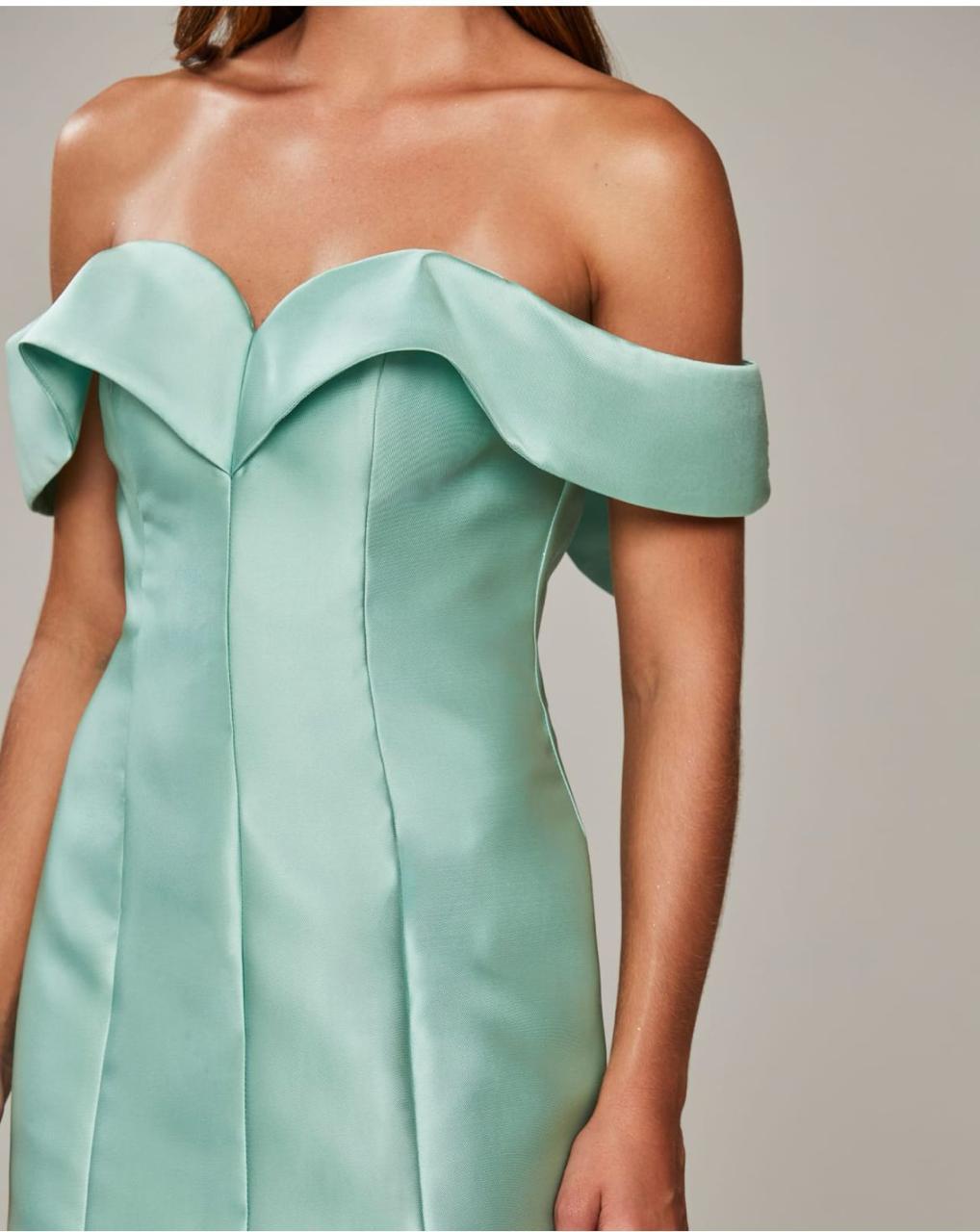 Vestido longo verde menta com decote ombro a ombro - Imagem 2