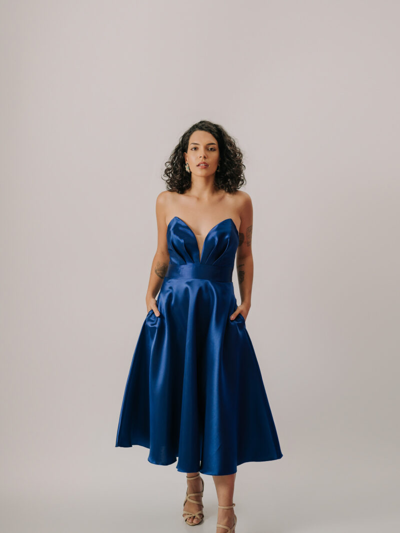 Vestido midi tomara que caia