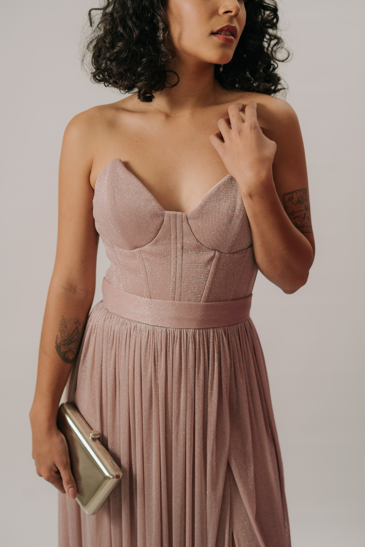 Vestido longo com decote tomara que caia e estrutura de corselet - Imagem 3