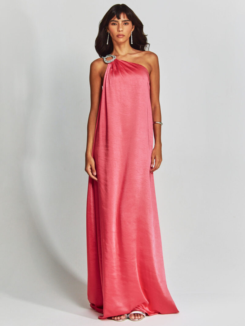 Vestido com decote assimétrico e alça com detalhe em brilho (coral)